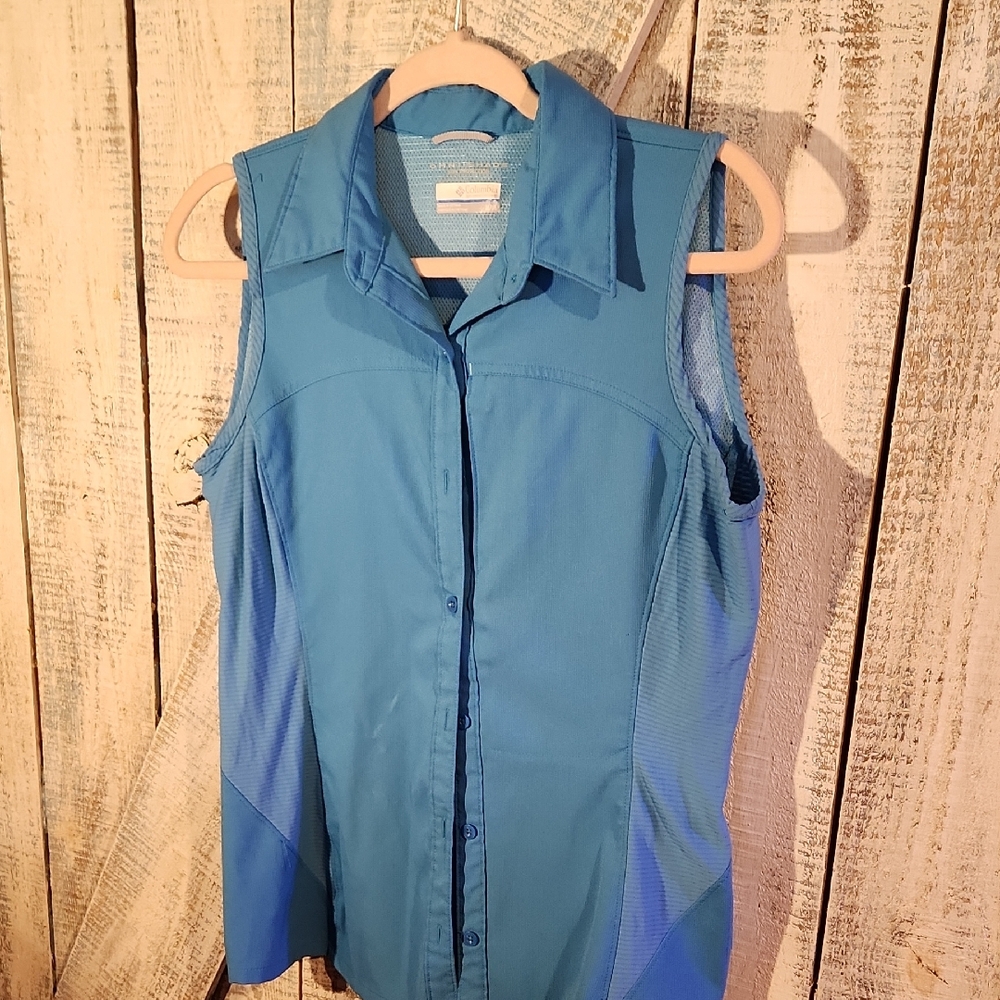 Columbia Blue Sleeveless Button Down Shirt